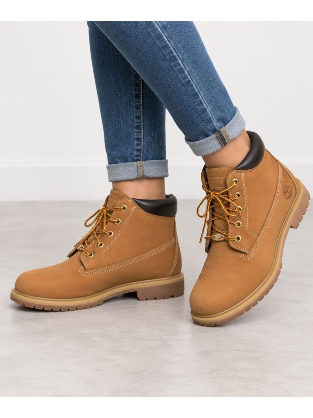 Timberland Womens Waterproof Nubuck Lace-Up Ankle Boots Size 10M - Tan & Black